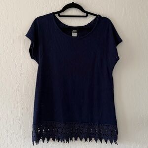 Bobeau Navy Blue Lace Trim Women's Tee